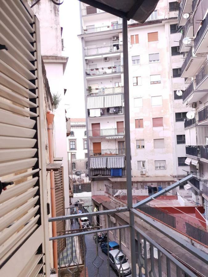 Nanas Apartament Neapol Zewnętrze zdjęcie